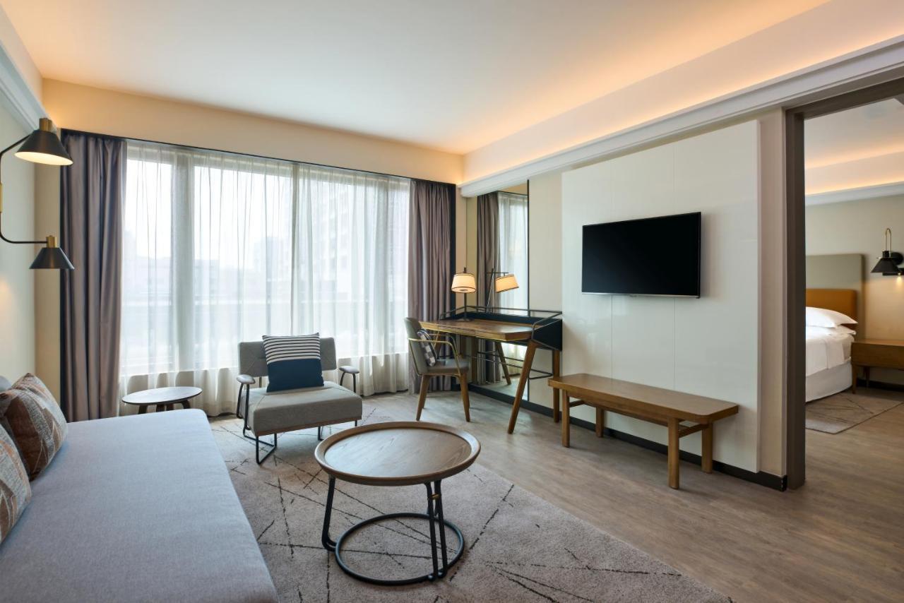 Отель Sheraton & Towers