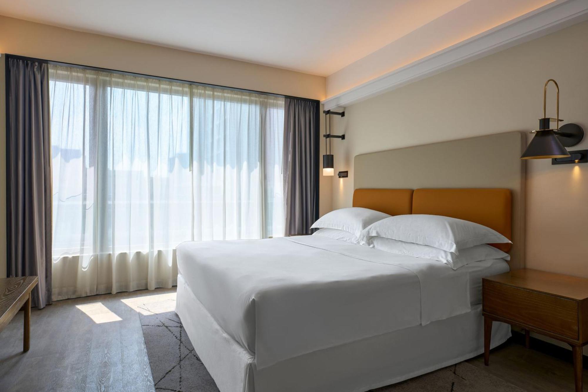 Sheraton & Towers 5* Гонконг